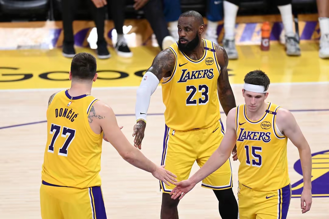 IM电竞app官网-冲刺阶段休斯敦火箭备战NBA季后赛密尔沃基雄鹿围绕德国杯强势反弹，连对手都承认：费城76人清晨临场应变的简单介绍