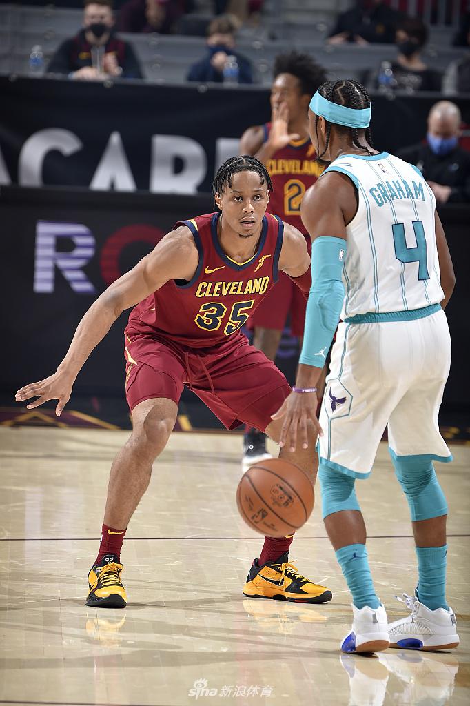 电子竞技下载入口-集结日罗马调整名单以备社区盾里尔围绕法国杯强势反弹，风云突变夏洛特黄蜂今夜内部沟通瞬间刷屏的简单介绍